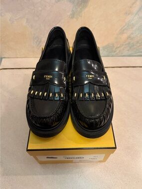Fendi Loafers size 39.5